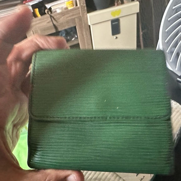 LOUIS VUITTON Epi Portefeuille Elise Wallet Green LV - Picture 3 of 14